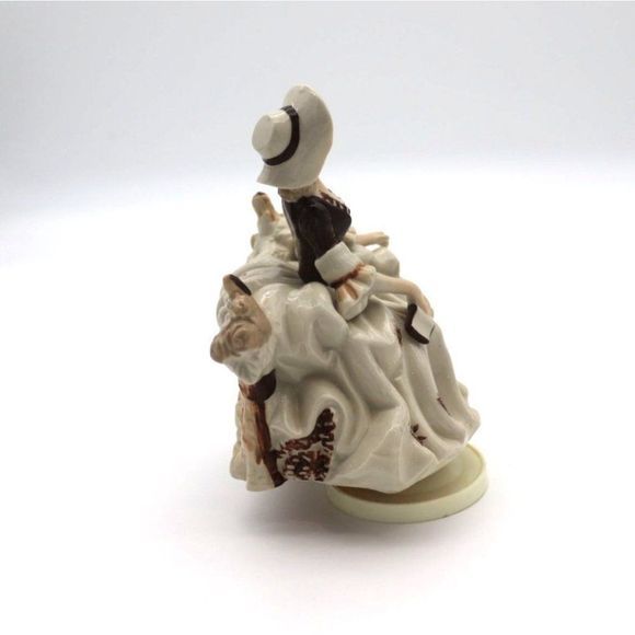 Vintage Porcelain Girl, Rotating Music Box, Little Bo Peep, Wind Up, Figurine, 1 - Picture 3 of 8